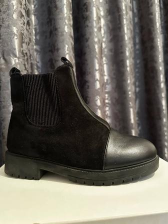 Осенний ботинка женский б/у