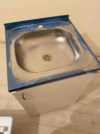 Раковина с тумбой