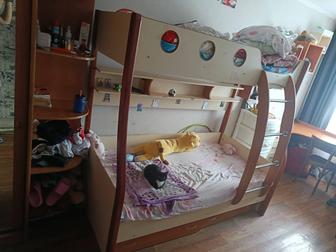Продам двухъярусную кровать