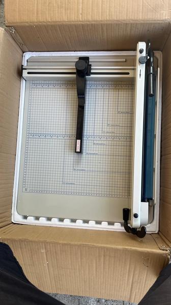 Механическая гильотина yunguang yg-858a3