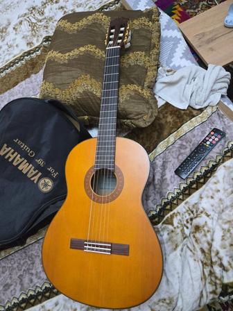 Продается гитара Yamaha