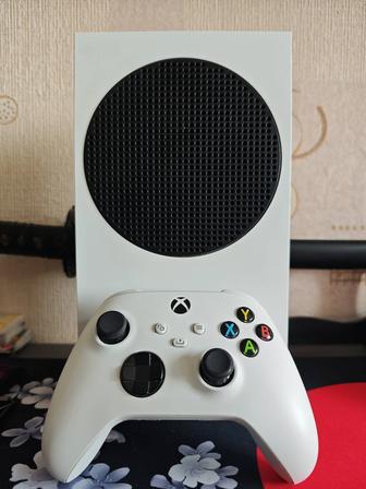 Продам современную игровую консоль XBOX SERIES S