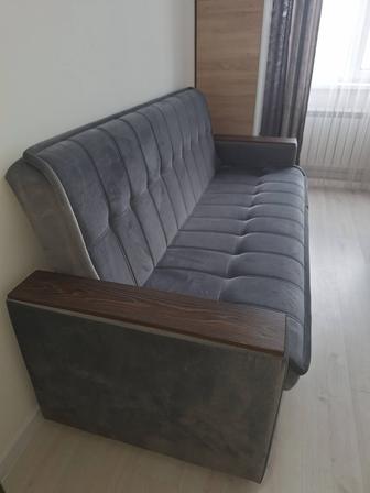 Продам раскладной диван.