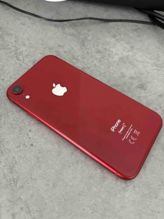 Продам IPhone XR