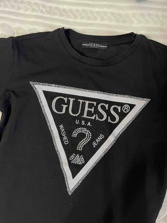 Футболка guess