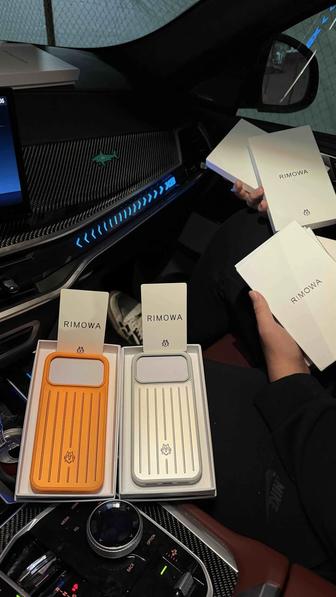 Rimowa чехлы 17 pro max