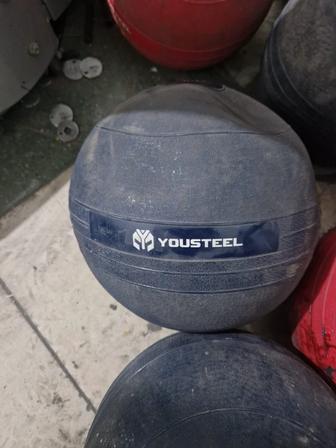 Продам набивные мячи