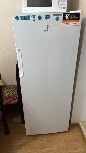 Морозильник Indesit DFZ 4150