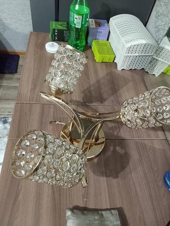 Продам люстру