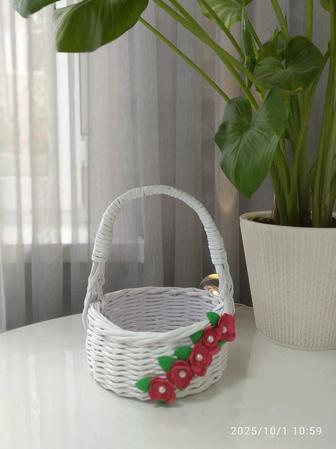 Конфетница плетеная
