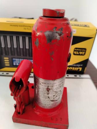 Домкрат производство Япония