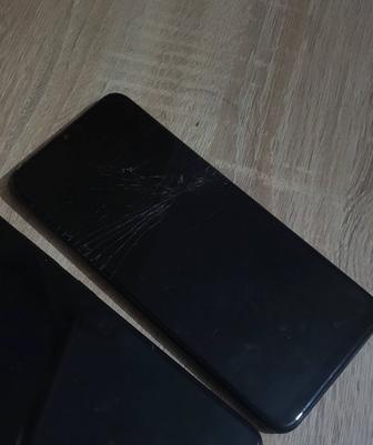 Продам телефон на запчасти samsung a50