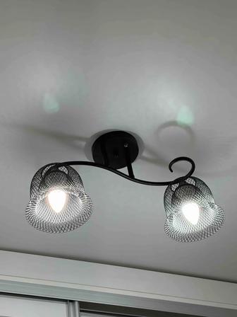 Продам люстры