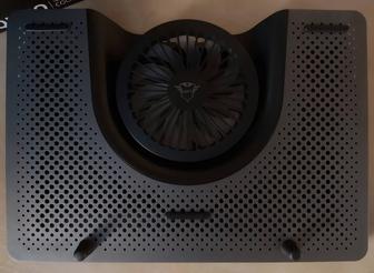 Охлаждающая подставка под ноутбук