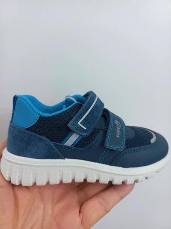 Кроссовки (Германия)