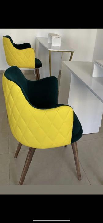 Стулья продается