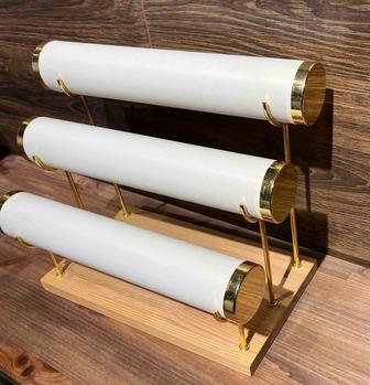 Торговое оборудование для бижутерии и очков. подставки