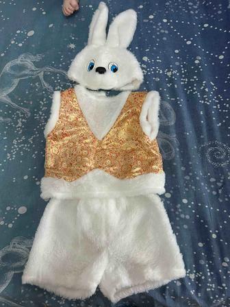 Новогодний костюм зайчика