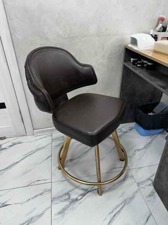 Стулья крутиться срочно