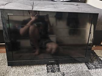 2 монитора,1 телевизор