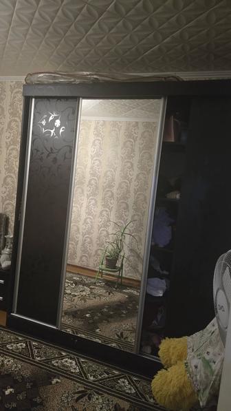 Продам спальный гарнитур