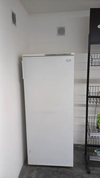 Продаю б/у морозильник