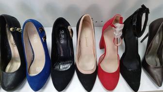Продам женские туфли разные все по 2000 новые