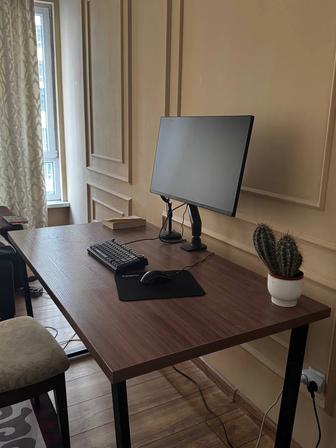 Loft-стол в хорошем состоянии. Размер 70 на 140
