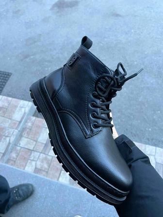 Мужские ботинки