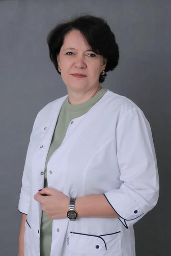Медсестра и администратор в детский сад