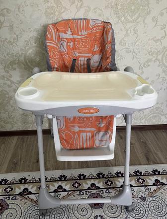Детский стульчик для кормления