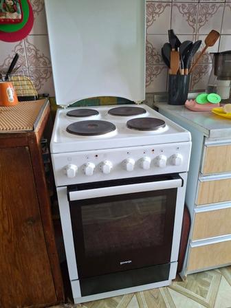 Продается электрическая плита