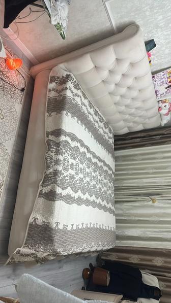 (покупали за 500тыс) с американским матрасом (за 300 тыс)