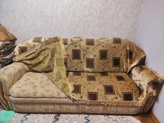 Срочно продам диван