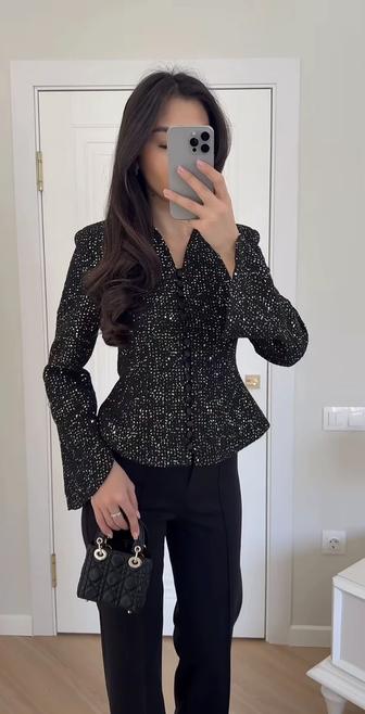 Твидовый приталенный пиджак с блестками