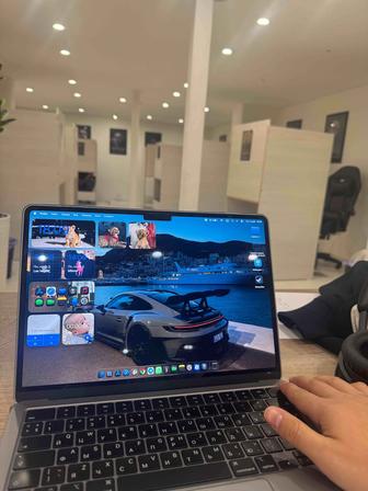 Продаю MacBook Air M2 2022