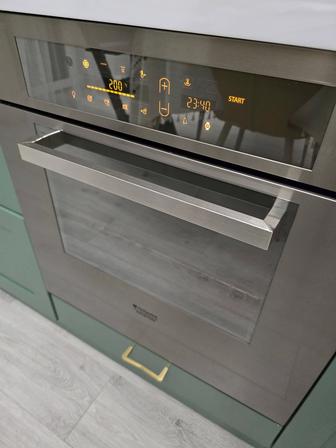 Продам духовой шкаф Hotpoint б/у