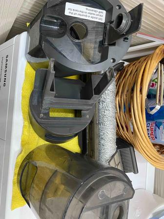 Продам б/у пылесос в хорошем состояние