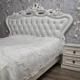 Срочно продам кровать 160/200. Топпер и тумба в подарок.