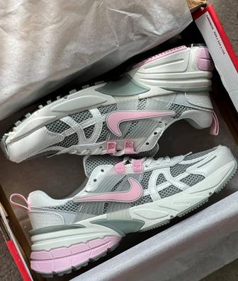 Кроссовки Nike V2K run