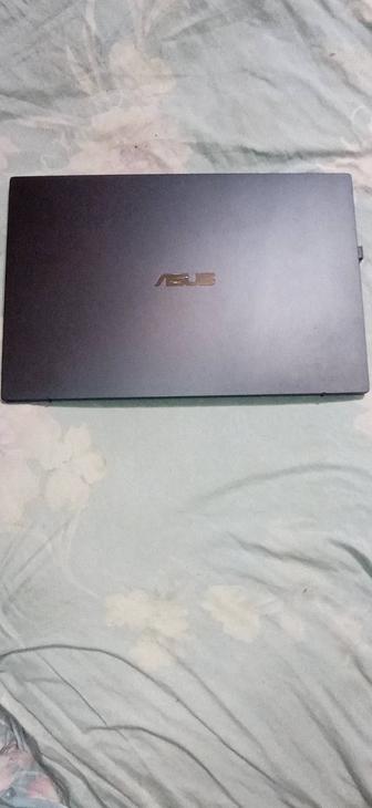 Ноутбук ASUS