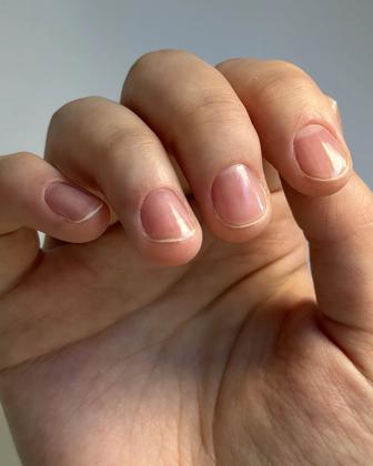 Маникюр в уютной студии