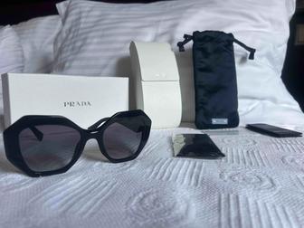 Очки prada
