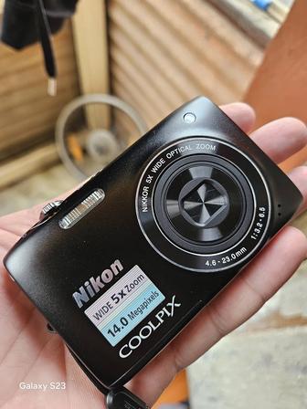 Цифровой фотоаппарат Nikon