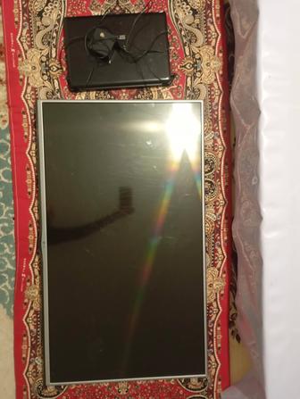 Продам на запчасти тв и ноутбук