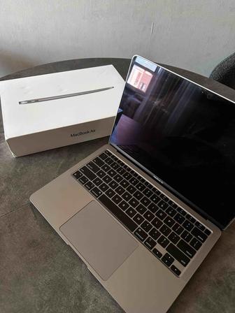 Продам MacBook Air 13 M1