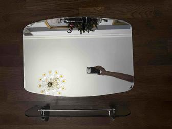 Зеркало с полкой в ванную