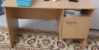 Письменный стол