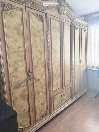 Продам спальный гарнитур