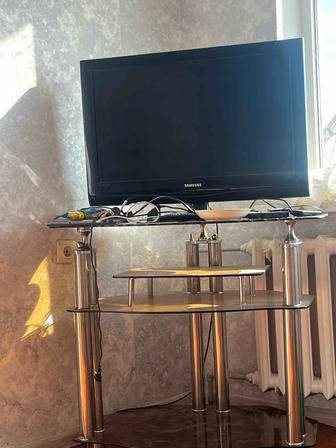 Телевизор Samsung подставка под него